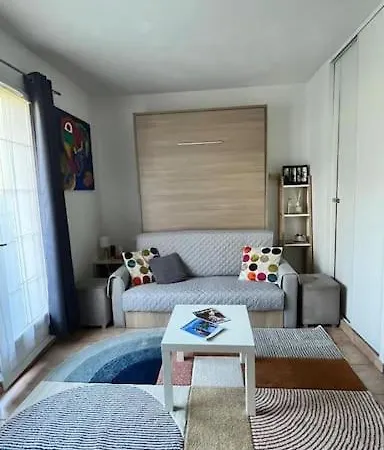 - Au Coeur Du Golf Apartment